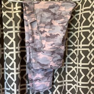 Set of Fabletics Mila Leggings & Top - Activewear